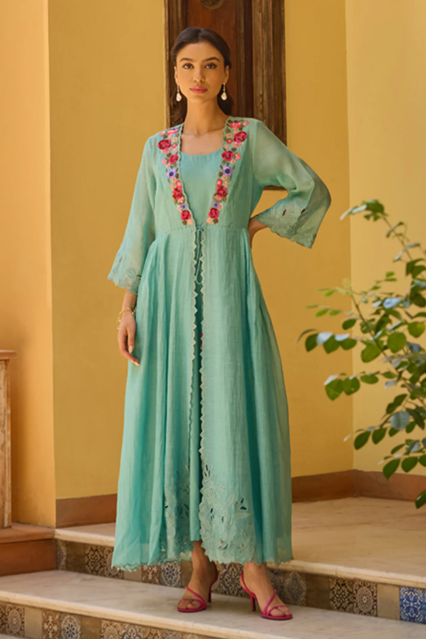 Gul Turquoise Cape Set