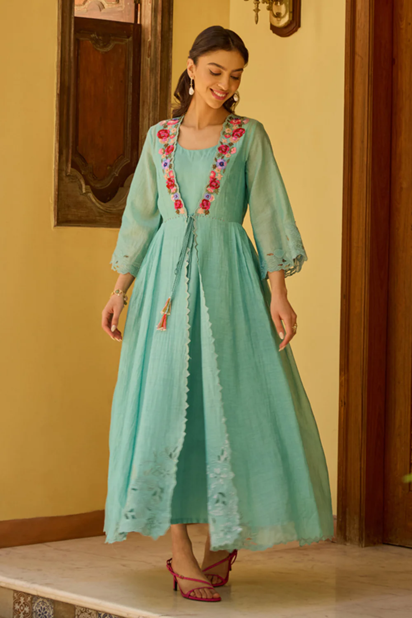 Gul Turquoise Cape Set